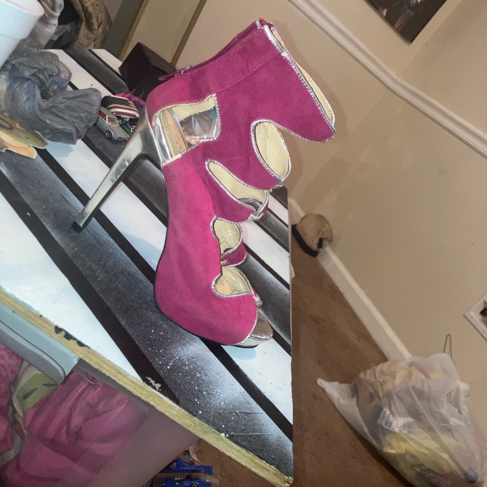 Women's Pink Suede Cutout Heels